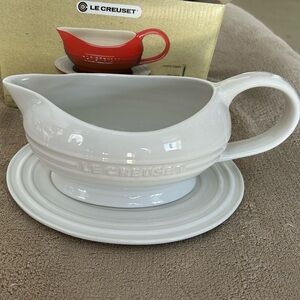 NIB Le Creuset Gravy Boat with Saucer in White